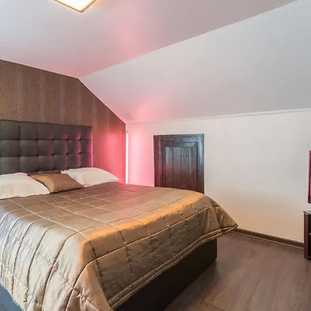 Alp'hotel *
